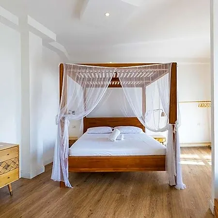 Domino Hotel 3*