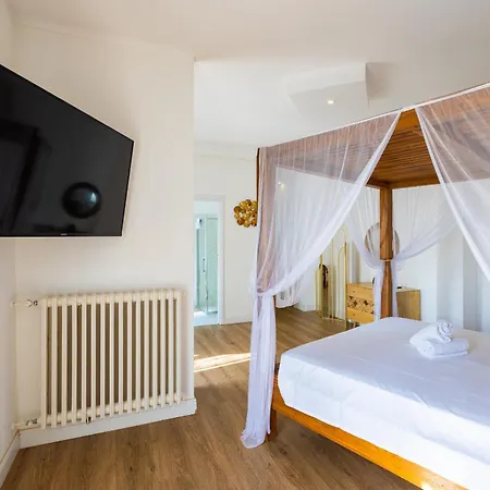 Domino Hotel 3*